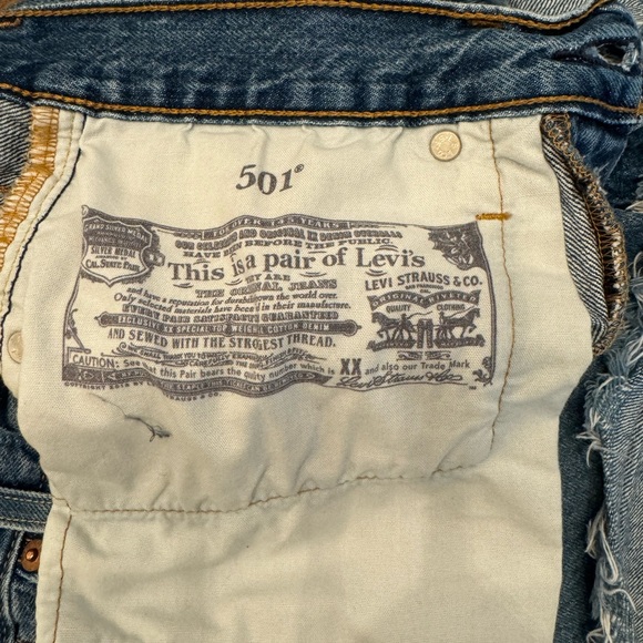 Levi’s 501 High Waisted Denim Shorts - Picture 4 of 5